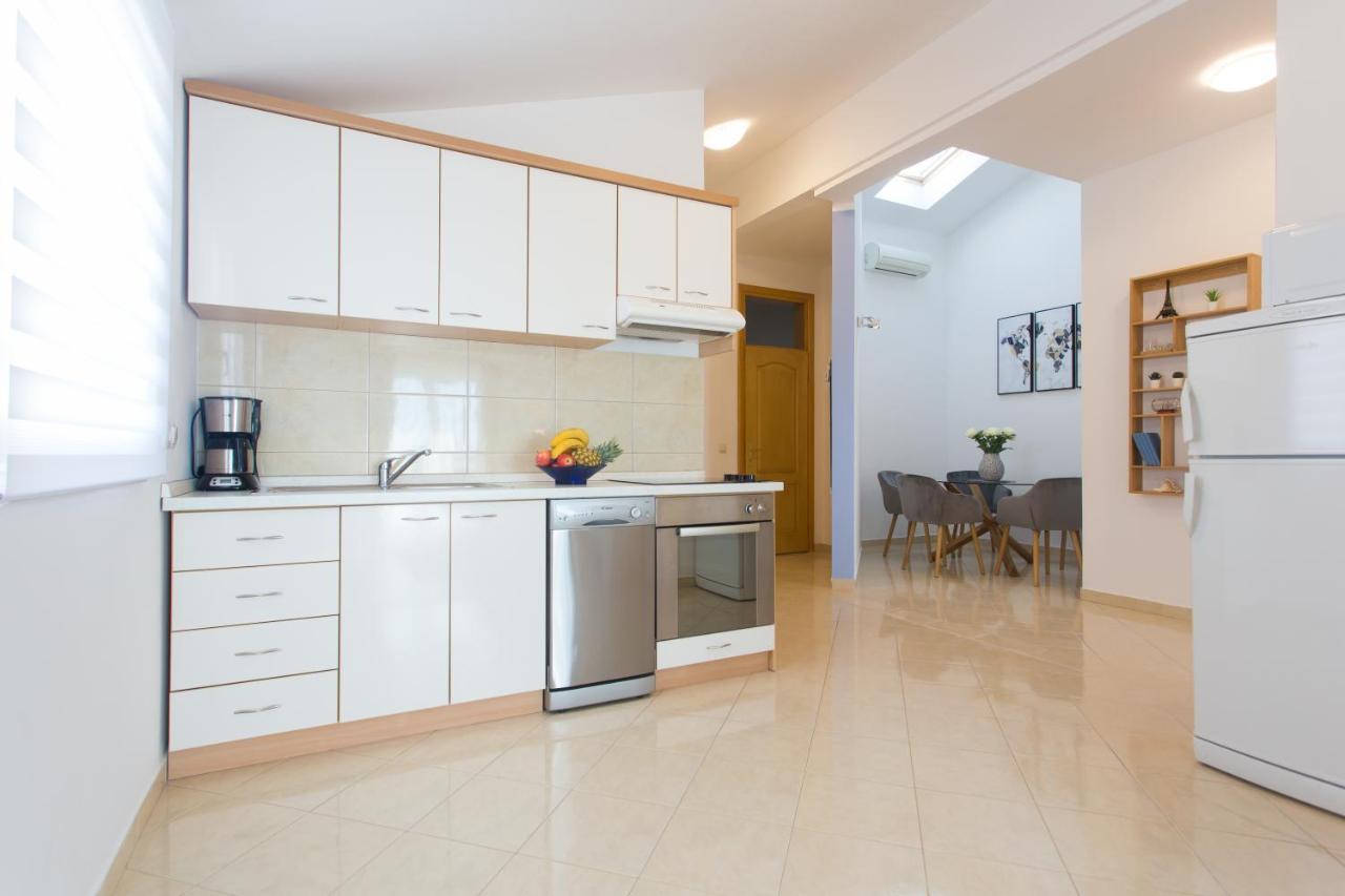 Apartments Ana Trogir Exterior photo