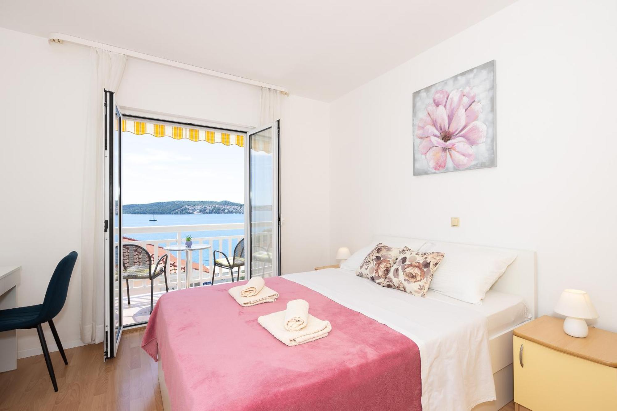 Apartments Ana Trogir Exterior photo
